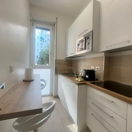 Kibilù - Via Serlio Porta Romana - Mm Brenta * Milan